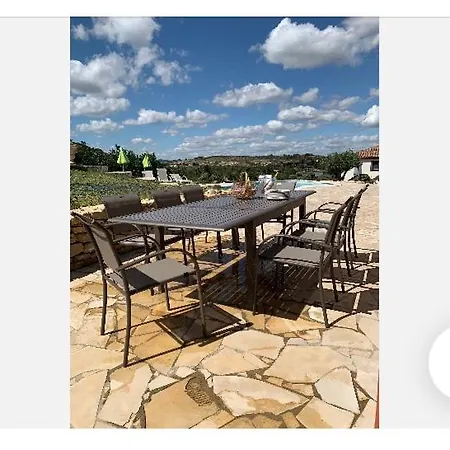 Limoux Villa וילה